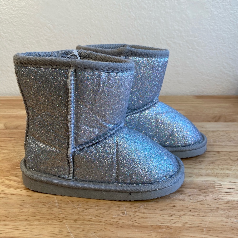 Warm winter slipper boots